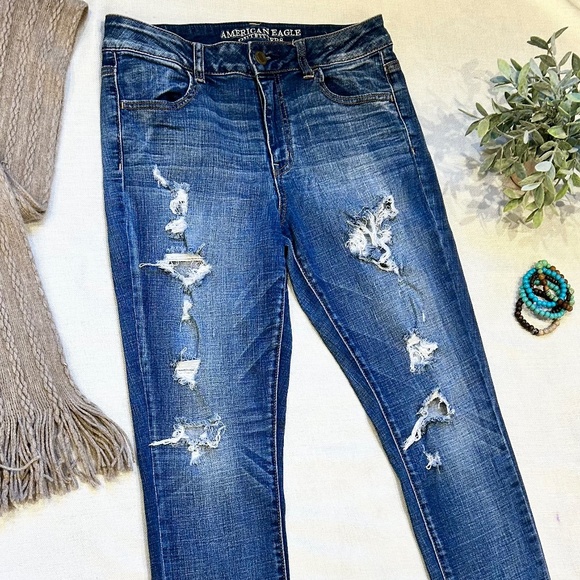 American Eagle High Rise Ripped Jegging Jeans Size 10 - Picture 2 of 7